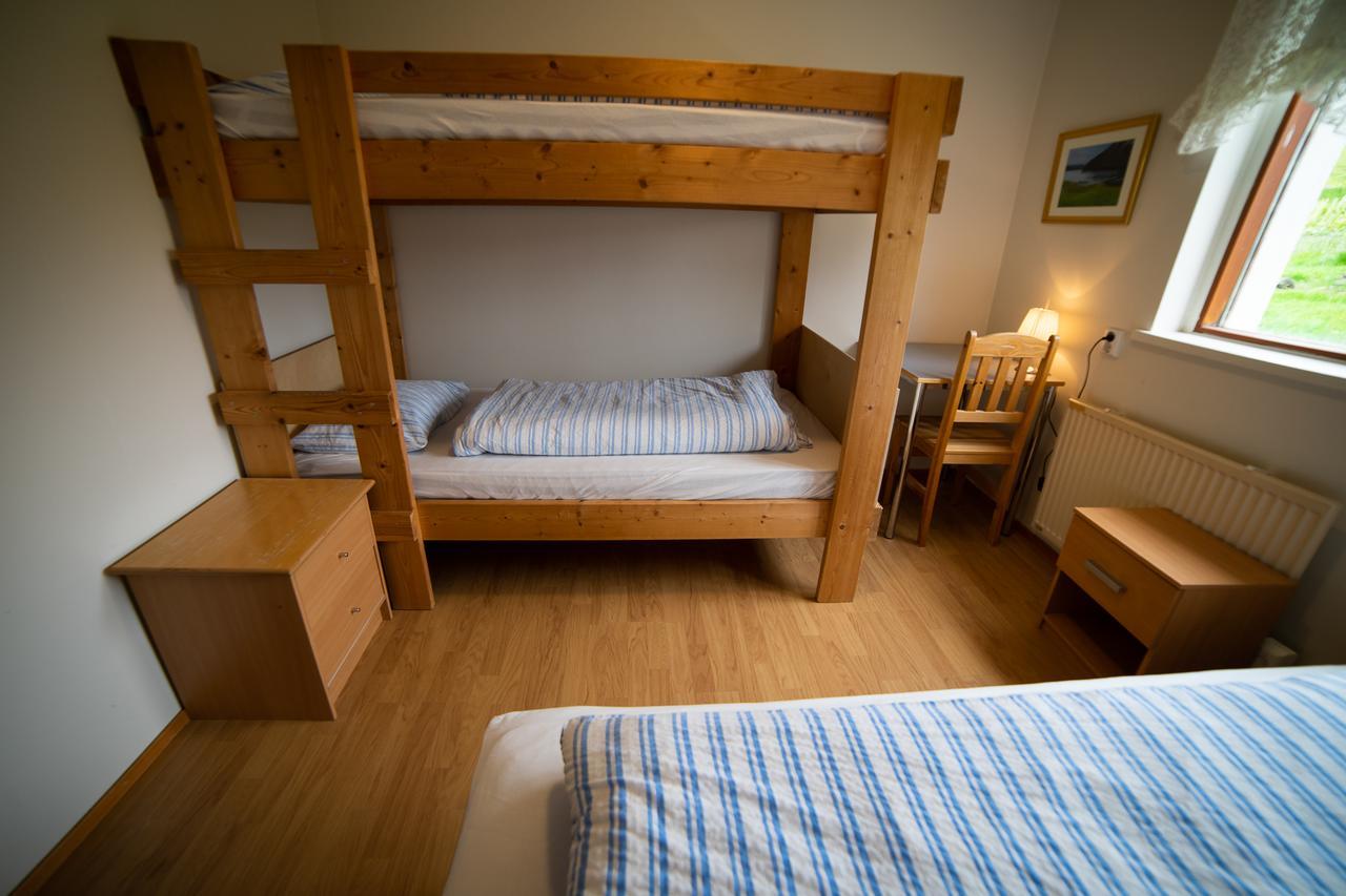 Árbót Hostel Husavik Quarto foto